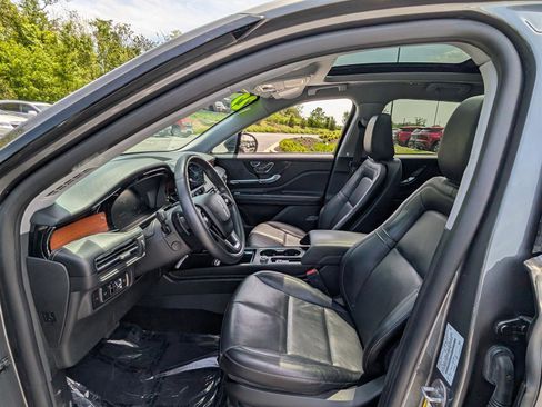 Used 2022 Lincoln Corsair Reserve w/ Elements Package image 16