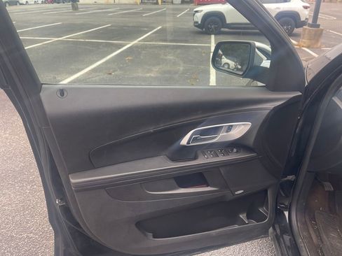 Used 2016 Chevrolet Equinox LTZ w/ Enhanced Convenience Package image 9