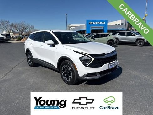 Used 2025 Kia Sportage LX AWD/4WD image 1