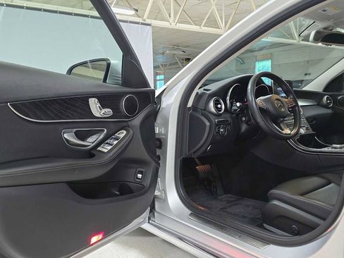Used 2017 Mercedes-Benz C 300 Sedan image 19
