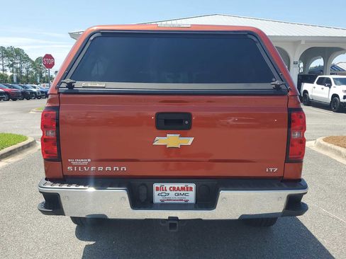 Used 2015 Chevrolet Silverado 1500 LTZ Z71 w/ LTZ Plus Package AWD/4WD image 4