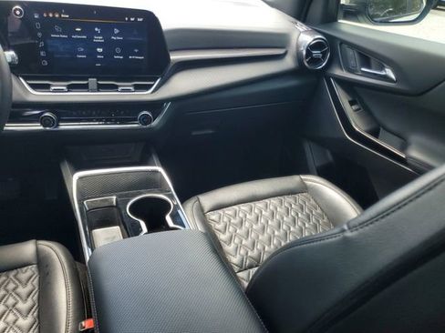 Certified 2025 Chevrolet Equinox LT w/ Safety and Technology Package FWD image 13