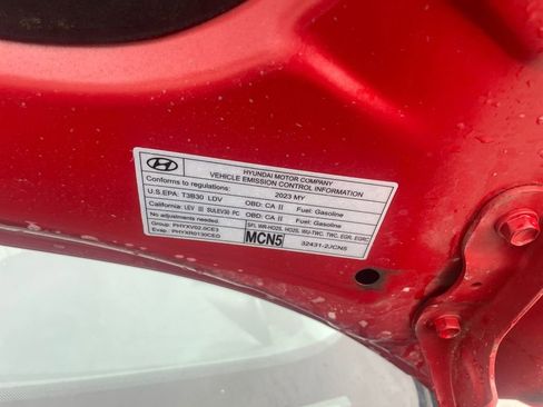 Used 2023 Hyundai Elantra Limited image 33