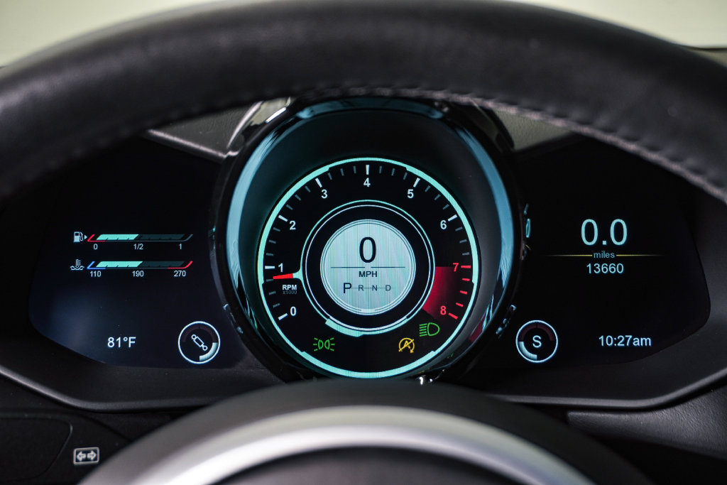 Used 2019 Aston Martin V8 Vantage Coupe RWD image 25