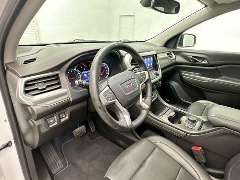 Certified 2023 GMC Acadia SLT w/ Elevation Edition AWD/4WD image 4