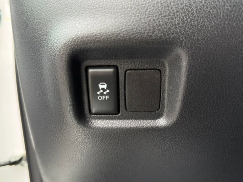 Used 2019 Nissan Versa SV w/ SV Special Edition Package image 22