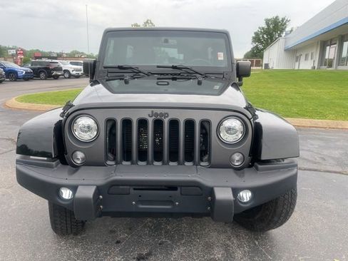 Used 2018 Jeep Wrangler Unlimited Sport AWD/4WD image 2