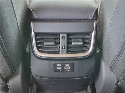 Used 2024 Subaru Outback Premium AWD/4WD image 17