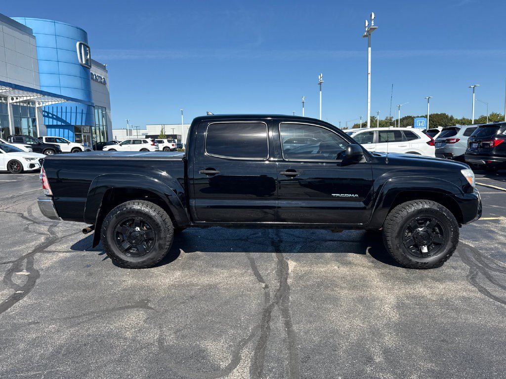 Used 2014 Toyota Tacoma 4x4 Double Cab w/ SR5 Package image 12