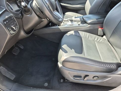 Used 2022 INFINITI QX50 Luxe w/ Appearance Package FWD image 31