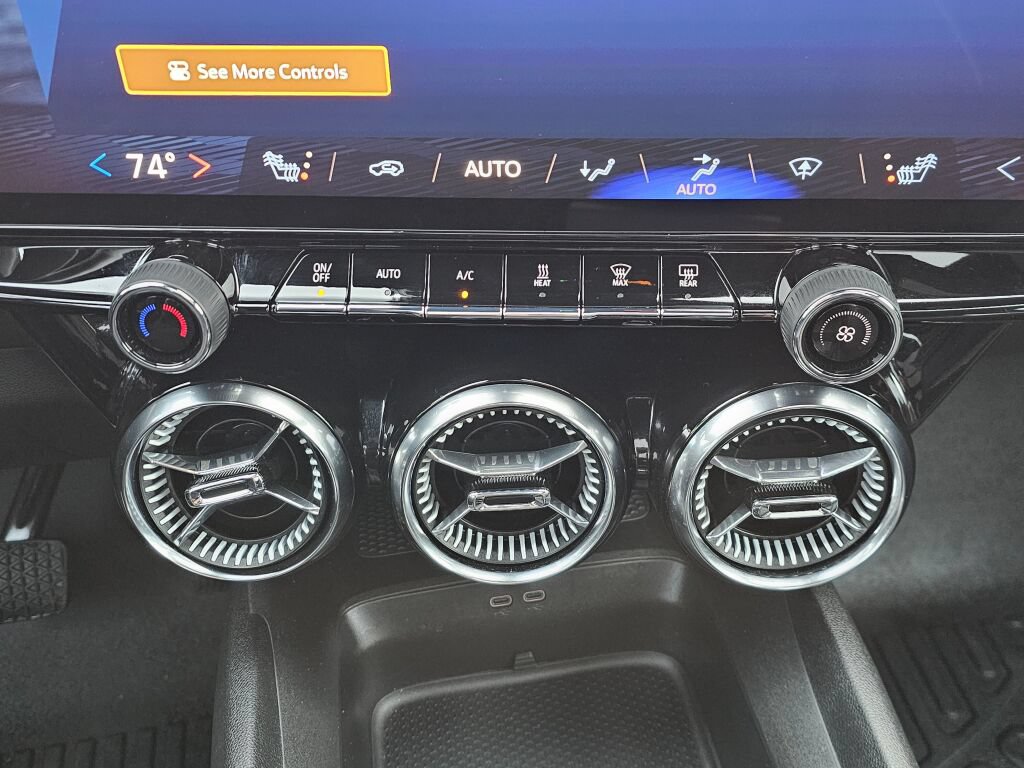 Certified 2024 Chevrolet Blazer EV LT AWD/4WD image 15