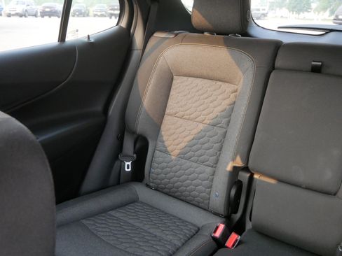 Used 2020 Chevrolet Equinox LT AWD/4WD image 12