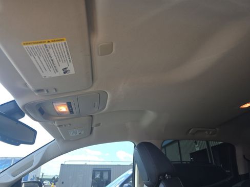 Used 2022 Chevrolet Colorado Z71 w/ Z71 Midnight Edition image 20