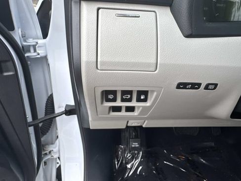 Used 2010 Lexus RX 450h AWD image 30