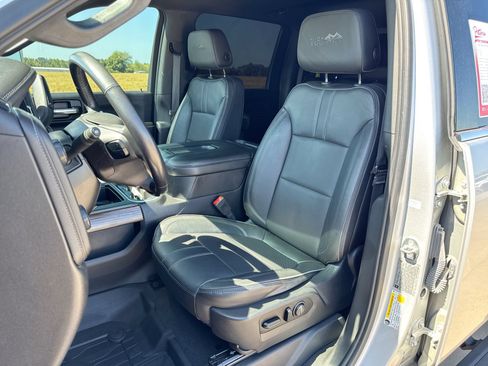 Used 2021 Chevrolet Silverado 2500 High Country AWD/4WD image 11