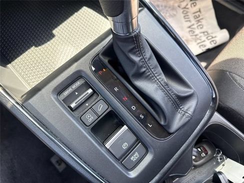 Used 2024 Honda CR-V EX image 17