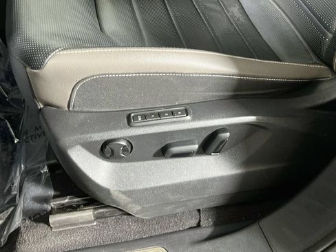 Used 2022 Volkswagen Atlas SEL Premium AWD/4WD image 18