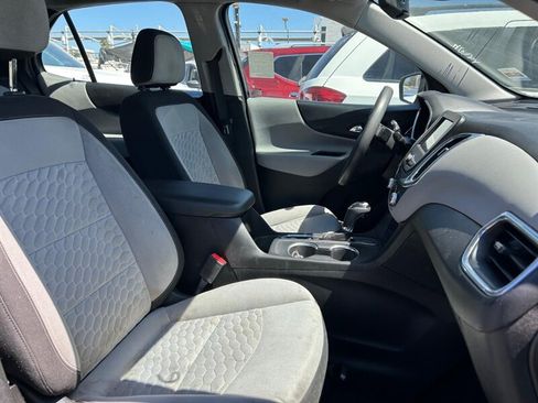 Used 2021 Chevrolet Equinox LS FWD image 15