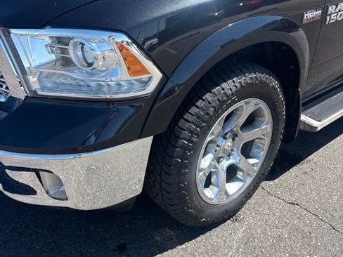 Used 2017 RAM 1500 Laramie w/ Convenience Group AWD/4WD image 11