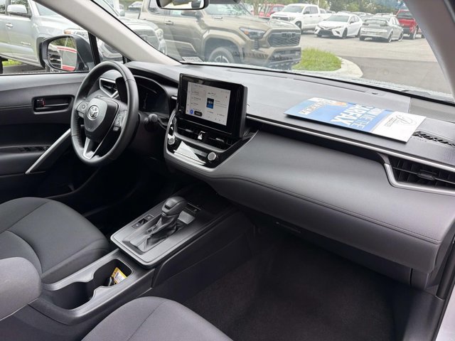 Certified 2026 Toyota Corolla Cross LE FWD image 17