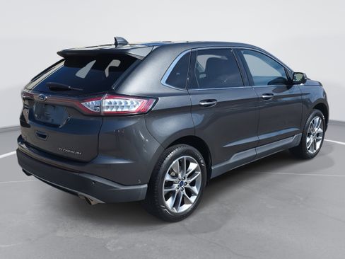 Used 2018 Ford Edge Titanium w/ Equipment Group 302A image 5