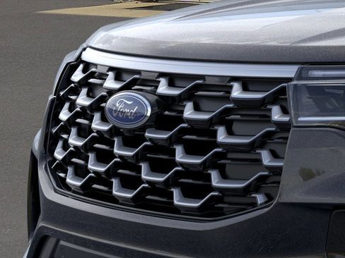 New 2026 Ford Explorer Platinum image 17