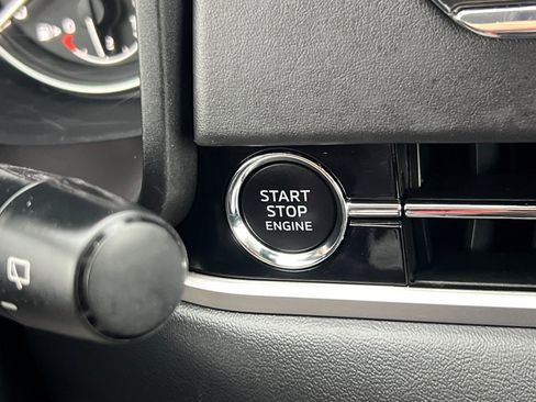 Used 2024 Mitsubishi Outlander SE image 24