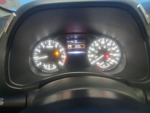 Used 2020 Nissan Pathfinder SL image 4