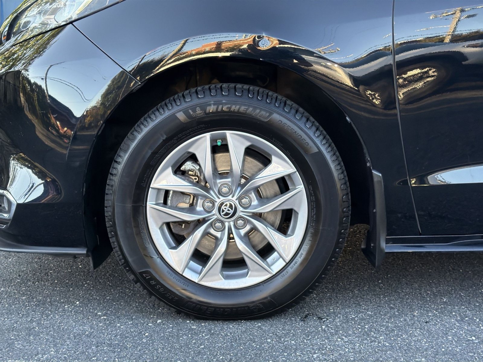 Used 2022 Toyota Sienna XLE AWD/4WD image 13