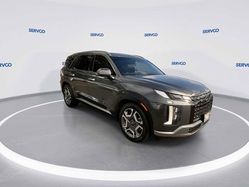 Used 2023 Hyundai Palisade Limited FWD image 2
