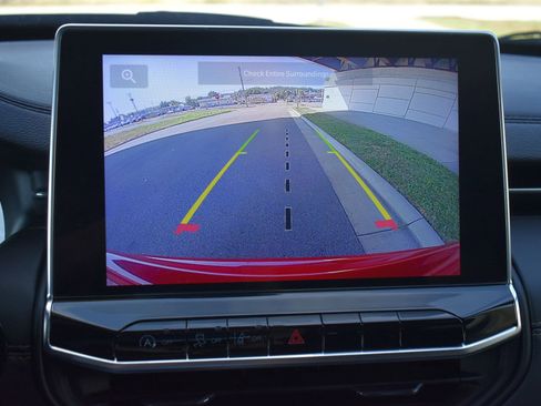 Used 2022 Jeep Compass Limited image 27