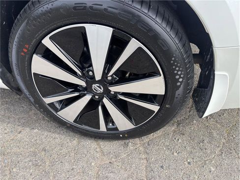 Used 2020 Nissan Altima 2.5 SV image 13