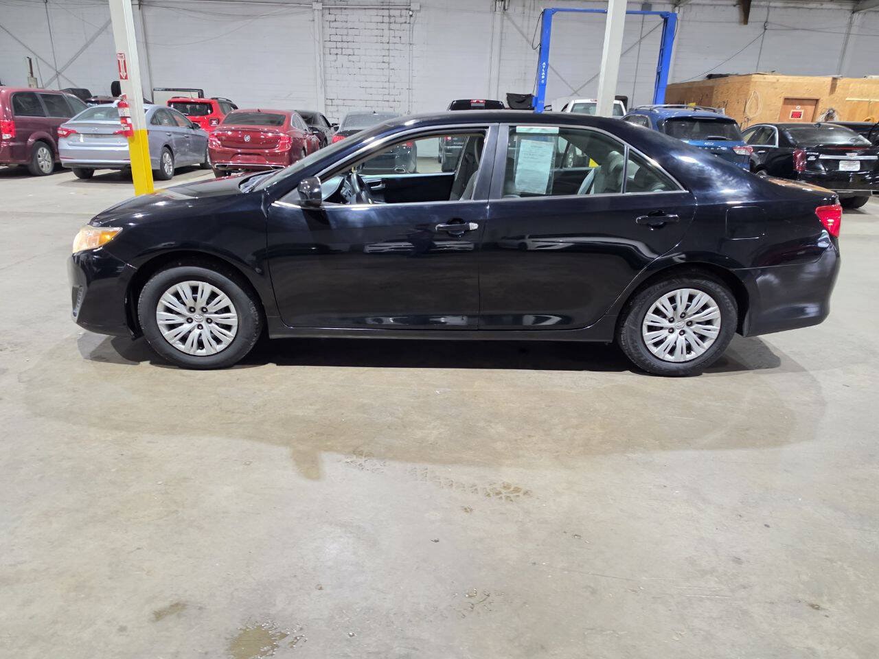 Used 2013 Toyota Camry FWD image 4