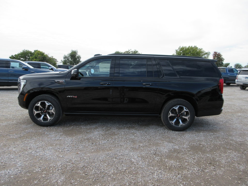 New 2027 GMC Yukon XL AT4 w/ AT4 Premium Plus Package AWD/4WD image 6