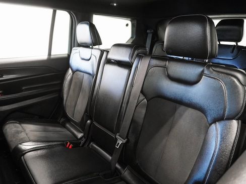 Certified 2023 Jeep Grand Cherokee L Altitude image 12