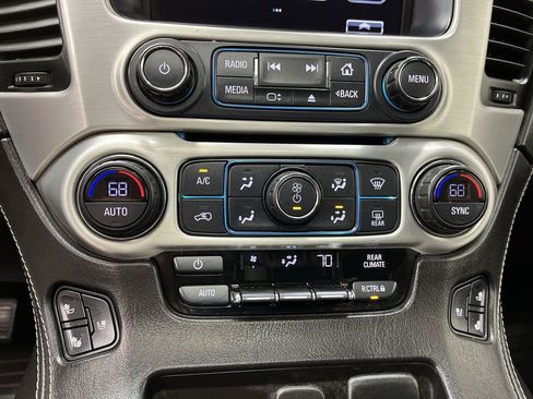 Used 2018 GMC Yukon XL SLT w/ Open Road Package AWD/4WD image 25