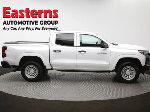 Used 2024 Chevrolet Colorado W/T w/ Technology Package RWD image 45