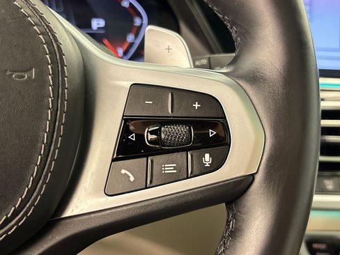Used 2021 BMW X7 M50i w/ Dynamic Handling Package image 23