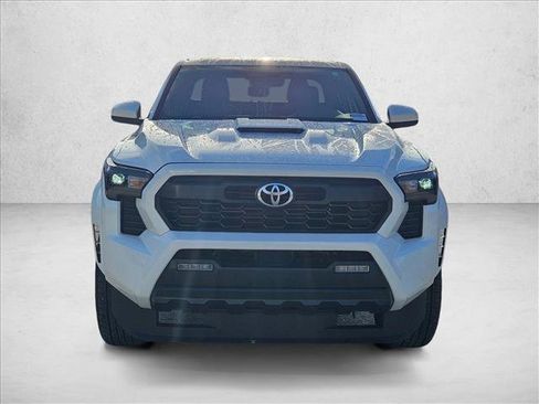 Used 2024 Toyota Tacoma TRD Sport AWD/4WD image 2