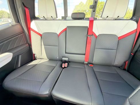 New 2026 GMC Canyon AT4X AWD/4WD image 17