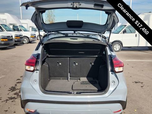 Used 2023 Nissan Kicks SR w/ SR Premium Package image 29
