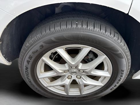 Used 2019 Volvo XC60 T5 Momentum w/ Premium Package image 31