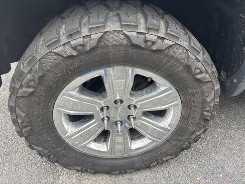 Used 2018 GMC Sierra 1500 SLT AWD/4WD image 4