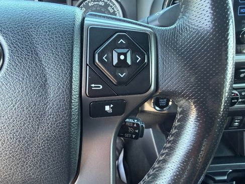 Used 2017 Toyota Tacoma Limited w/ Tow Package AWD/4WD image 22