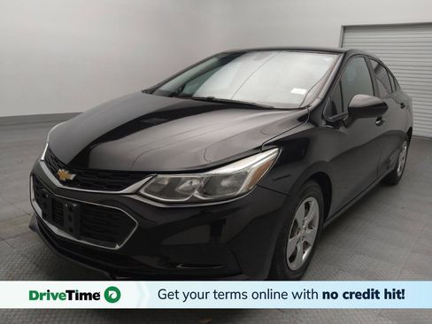 Used 2017 Chevrolet Cruze LS FWD image 1