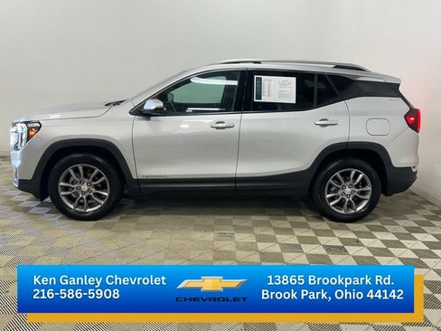 Certified 2022 GMC Terrain SLT AWD/4WD image 6