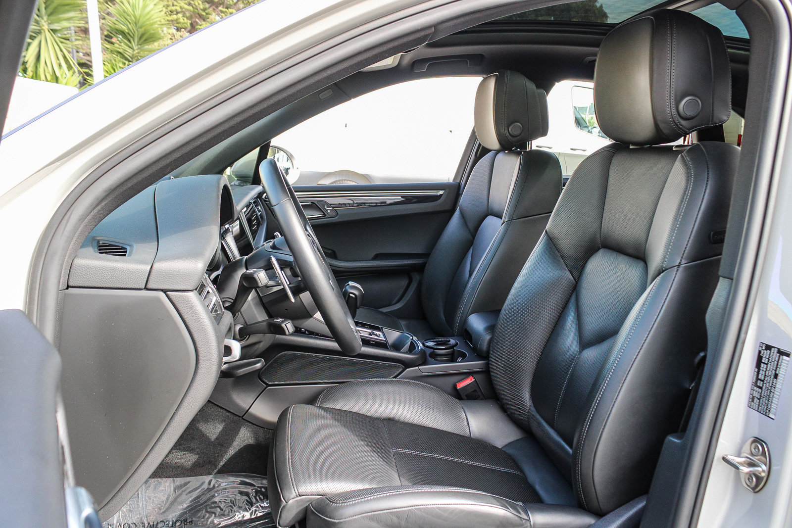Used 2022 Porsche Macan S w/ Premium Package Plus AWD/4WD image 20