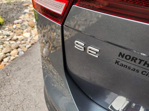 Certified 2024 Volkswagen Tiguan SE image 20