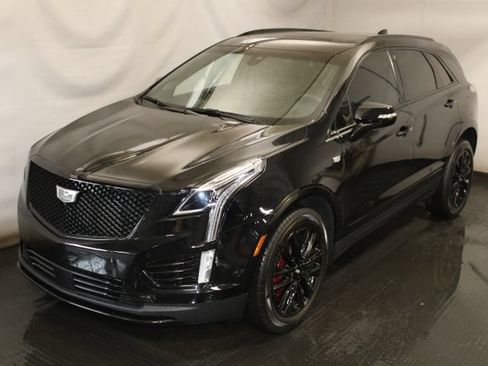 Certified 2022 Cadillac XT5 Sportv w/ LPO, ONYX Package AWD/4WD image 1
