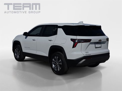 New 2026 Chevrolet Equinox LT image 5